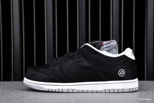 Toy SB Dunk Nike (2020) Medicom Low CZ5127-001 0725